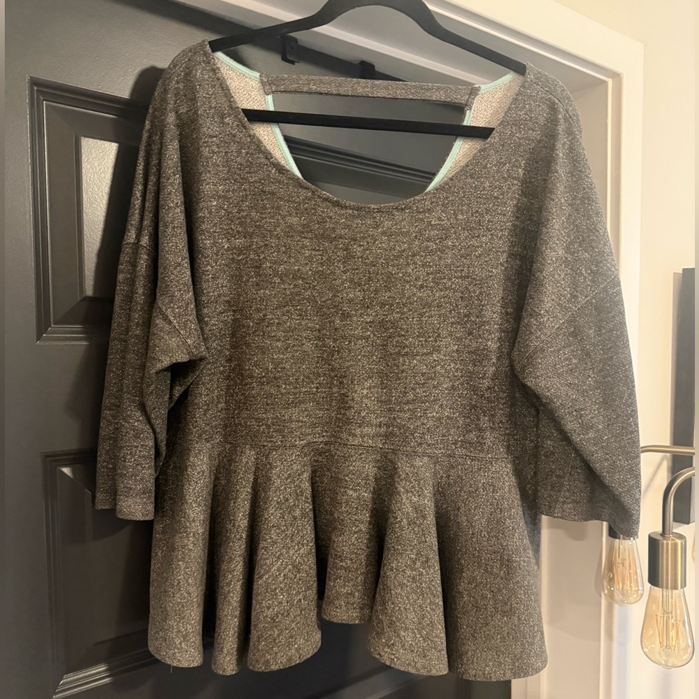 Saturday Sunday Peplum Top Size XL